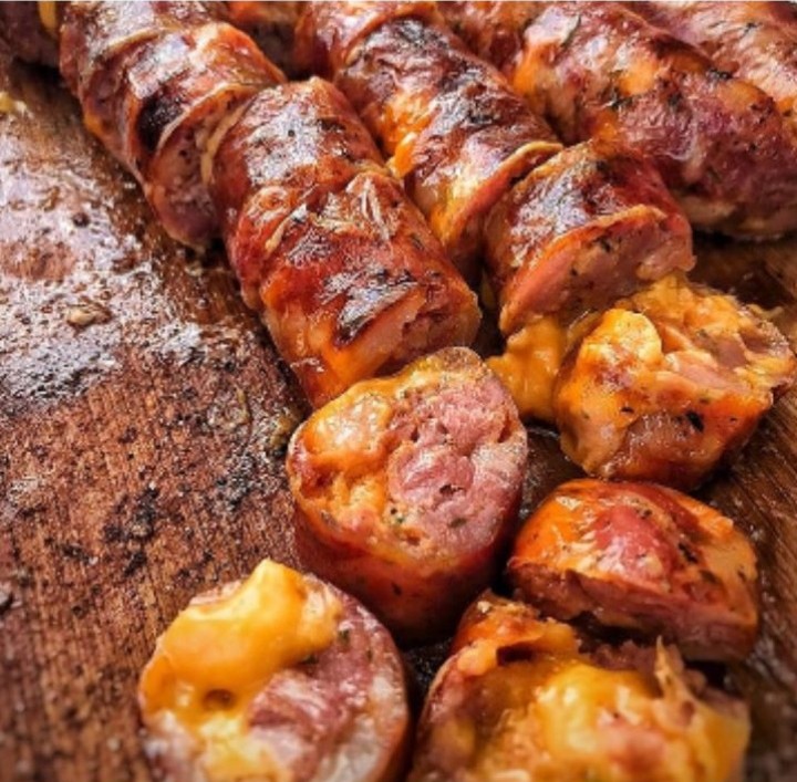 LINGUIÇA DE BACON E CHEDDAR